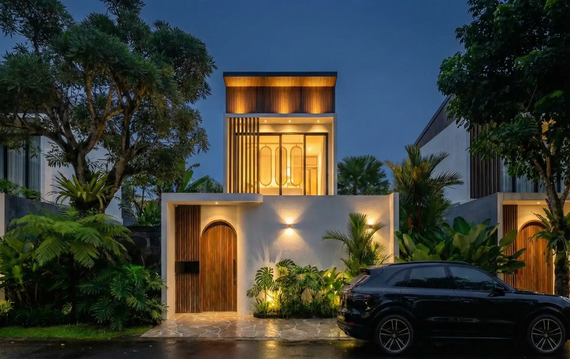 Villa Yume at night